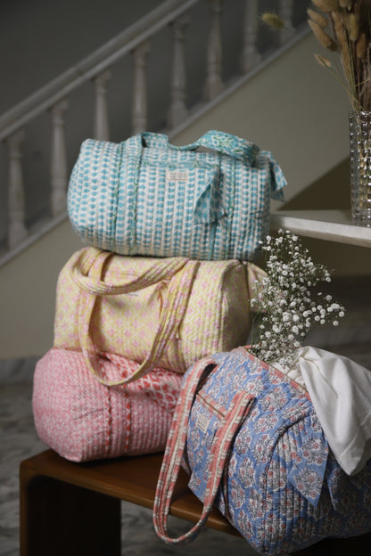 PINK GEOMETRIC BLOCK PRINTED DUFFLE BAG - MEDIUM